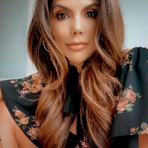 Read more about the article Michelle Alegria Bio-Wiki, Age, Family, Husband, FOX 32, and Salary